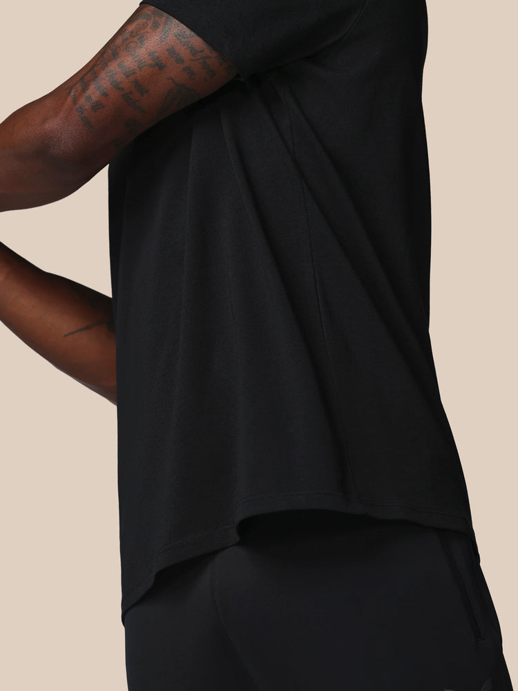 Men's Adapt Short Sleeve Graphic T-Shirt - Castore Black