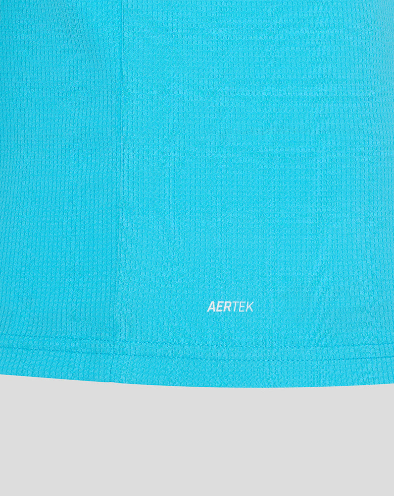 Close-up of a blue fabric with 'AERTEK' branding.
